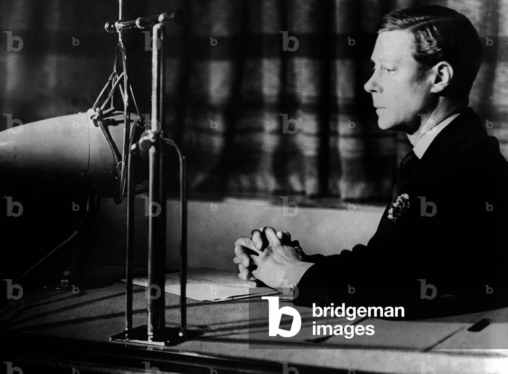 Edward VIII announcing his abdication on the radio, December 1936 (b/w photo)