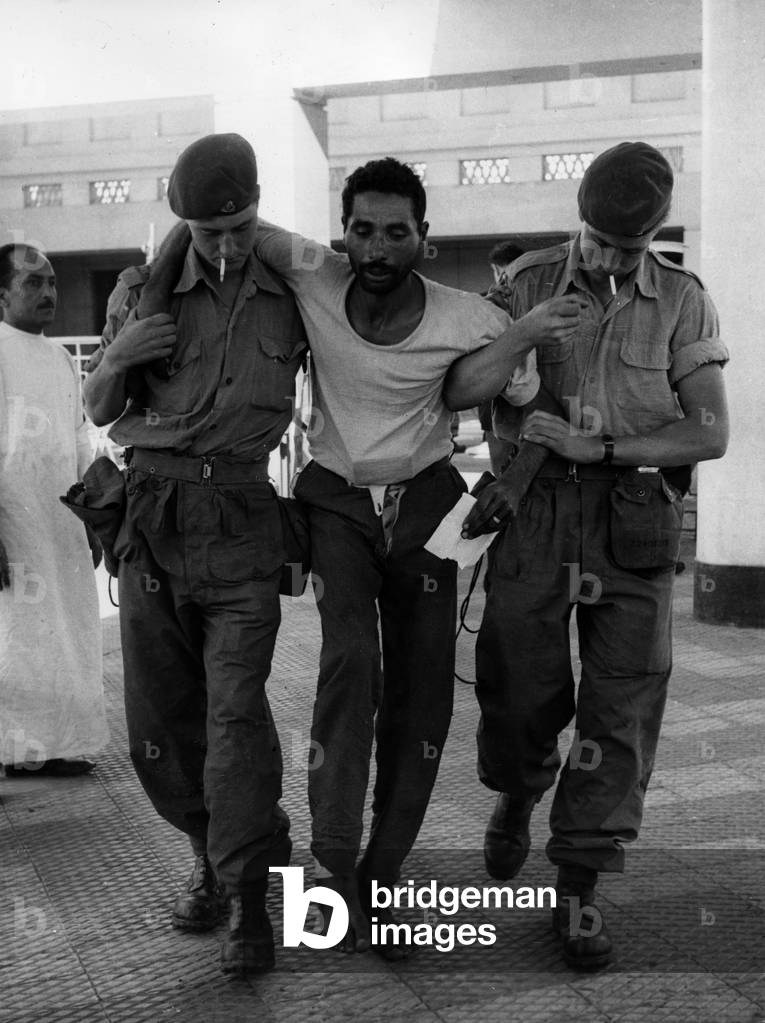 The Red Cross arrived in Egypt to help Egyptian soldiers on November 14, 1956