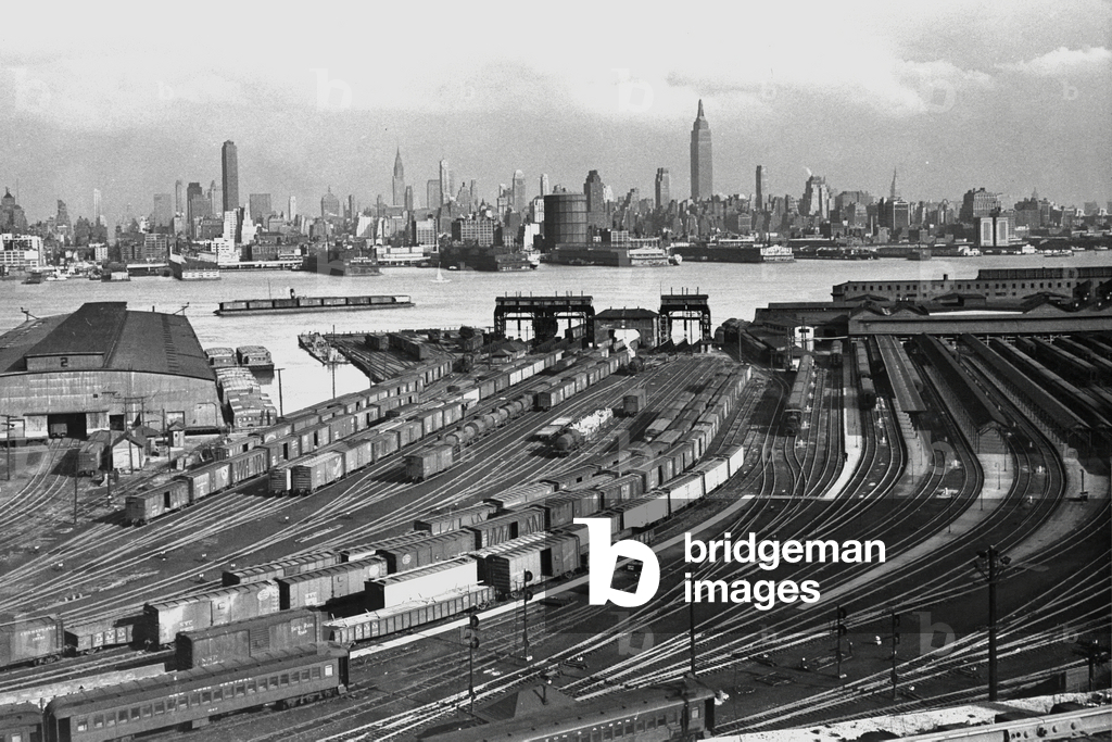 marshalling yard in New York, 30's