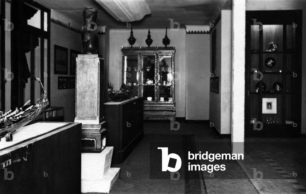 World Fair, Paris, 1937 : the pavilion of Siam