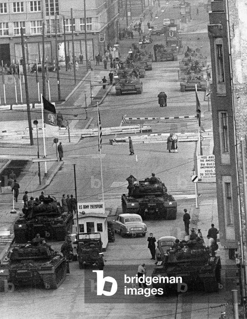 Photo taken from Checkpoint Charlie in Berlin in 1961 (photo)