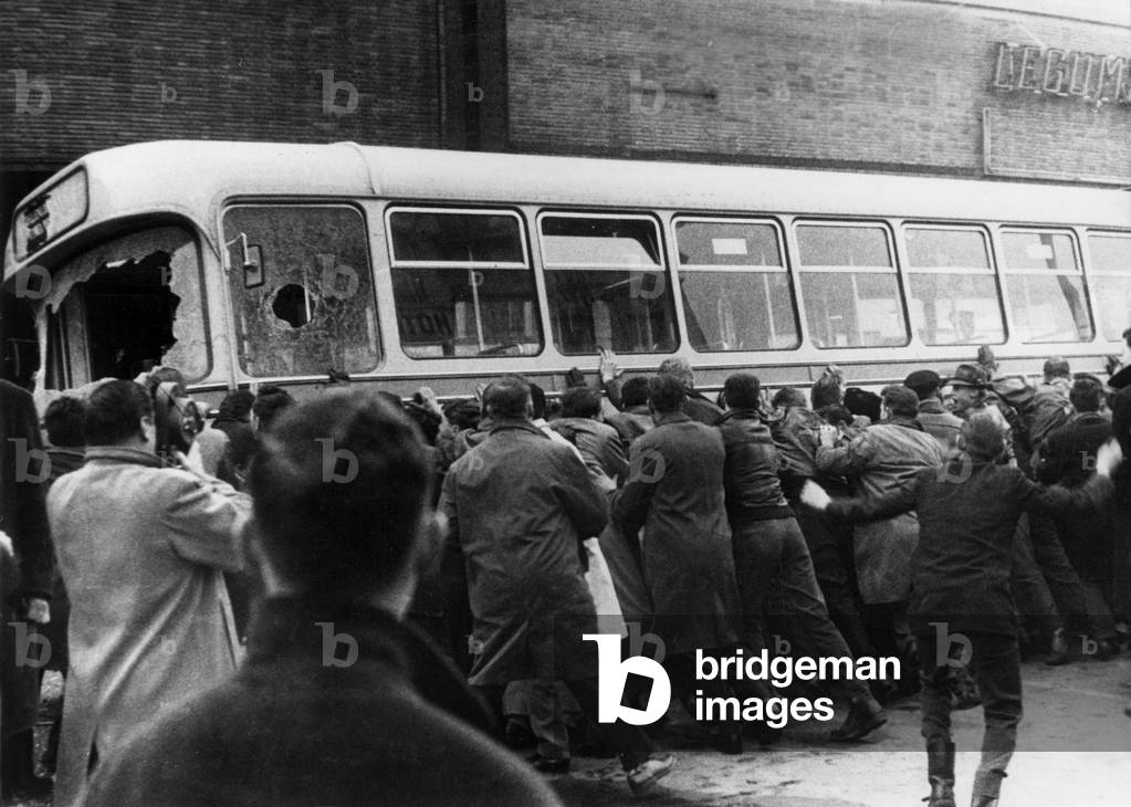 Demonstrators attacking a Bus, Bruxelles in Belgium, December 28, 1960