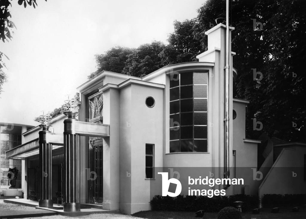 World Fair, Paris, 1937 : the pavilion of aluminium (architect Thibout)