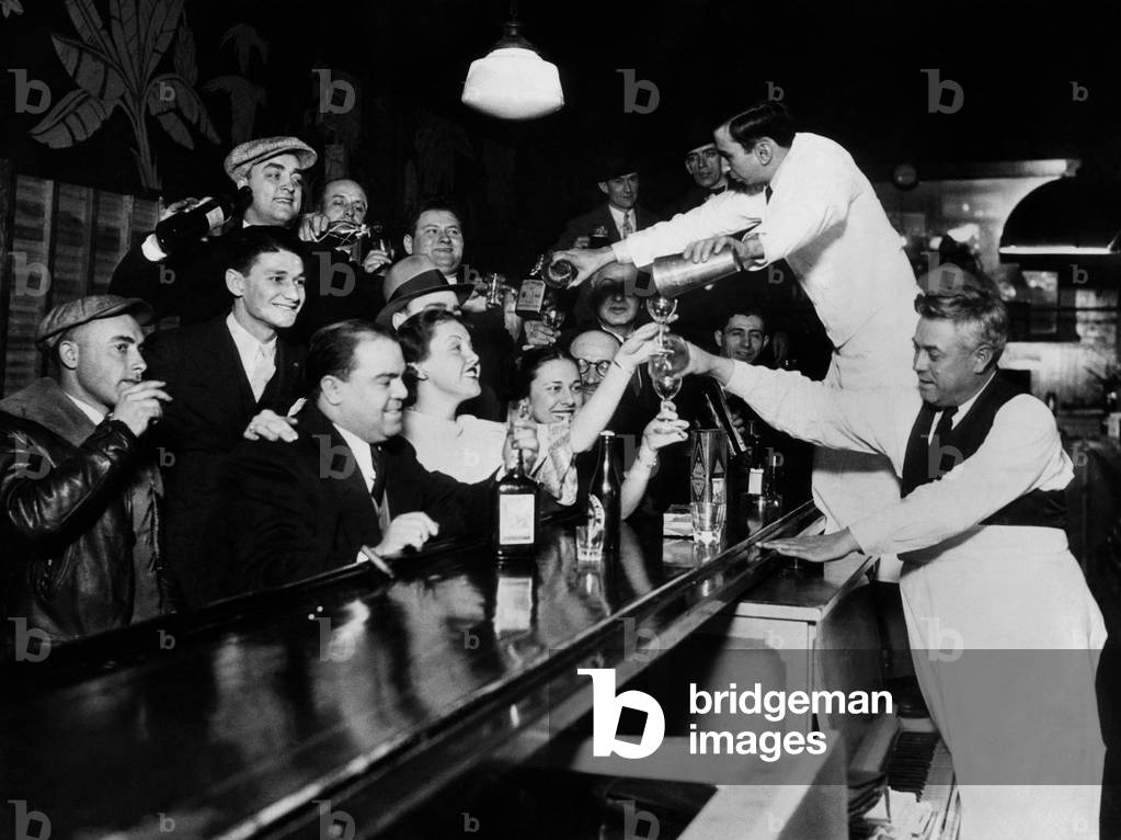 Party at the Sloppy Joe's Bar at the end of the prohibition, Chicago, 1933 (b/w photo)