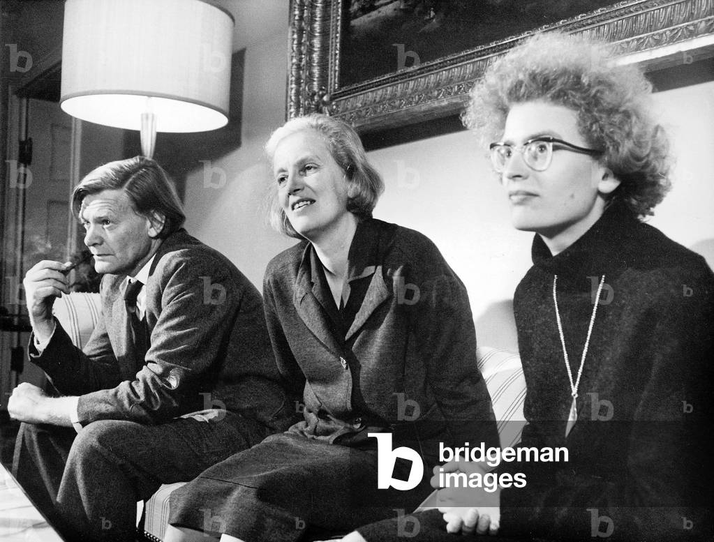 Dorothy Crowford Hodgkin (UK) chemistry prize here in Stockholm with daughter Elizabeth (r) and husband Thomas (l) December 9, 1964