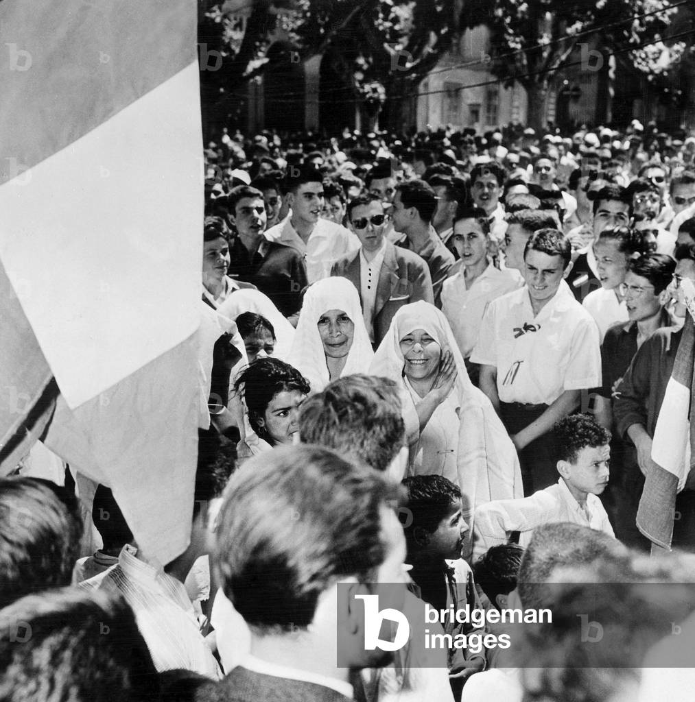 Demonstration in favour of French Algeria in Oran May 19, 1958 during the war