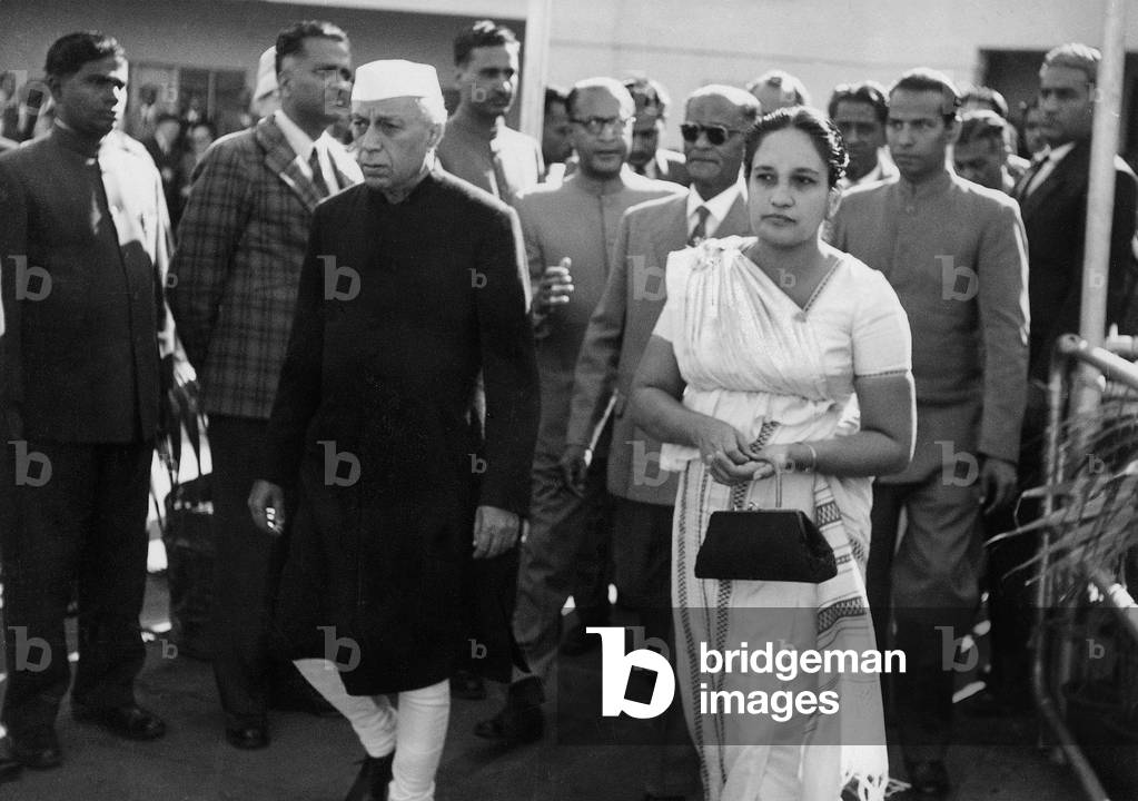 Sri Lanka Prime Minister Sirimavo Bandaranaike with Nehru during visit in India January 3, 1961