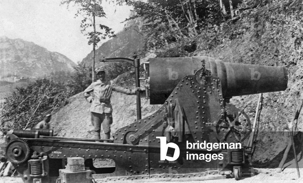 On Salonique front (Greece) a big Italian mortar, 1st world war