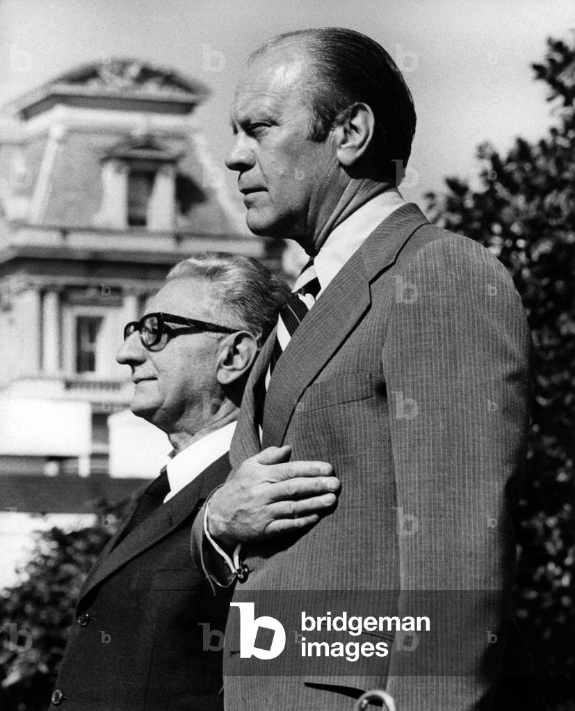 Italian President Giovanni Leone on arrival at the White House received by American President Gerald Ford on September 25, 1974 in Washington