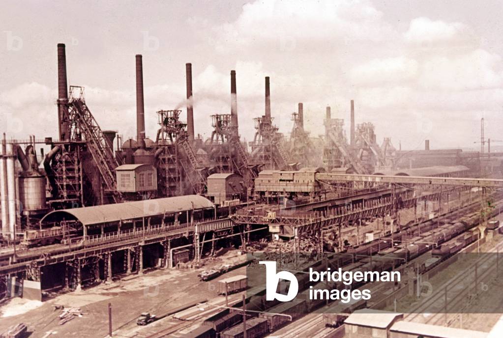Steel fActory in Hagondange, Lorraine, France : blast furnace, 60's