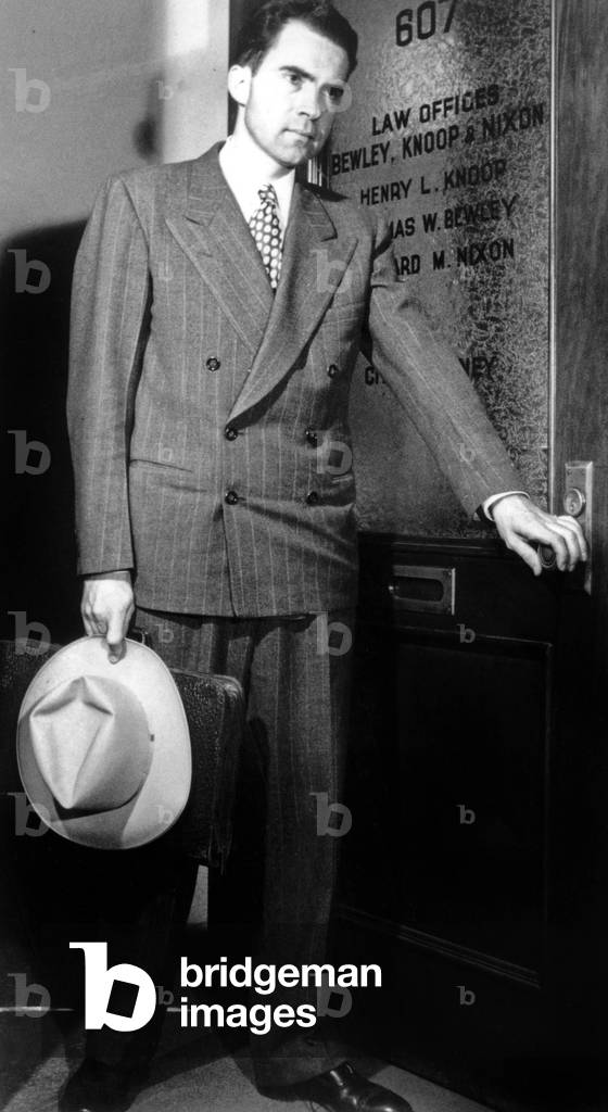 demobilized after-ww2, Richard Nixon takes back to his work as lawyer in Whittier, California