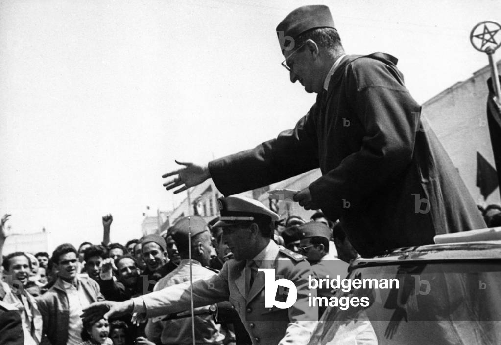 King of Morocco Mohamed V acclaimed by people 1960