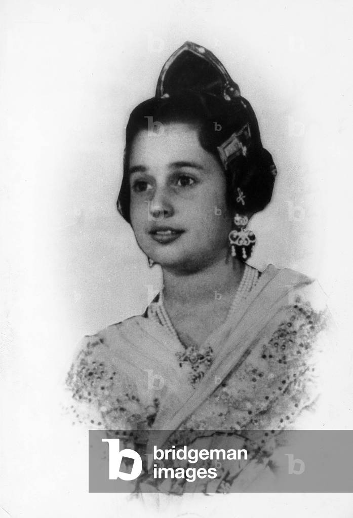 Maria del Carmen Martinez Bordiu y Franco, granddaughter of General Francisco Franco, here with suit of town of Valencia, Spain, for festivities, January 1960