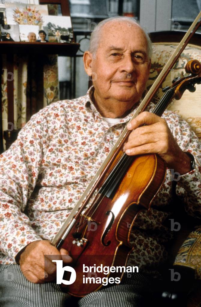 Stephane Grappelli (1908 - 1997), French jazz violinist and piano player.