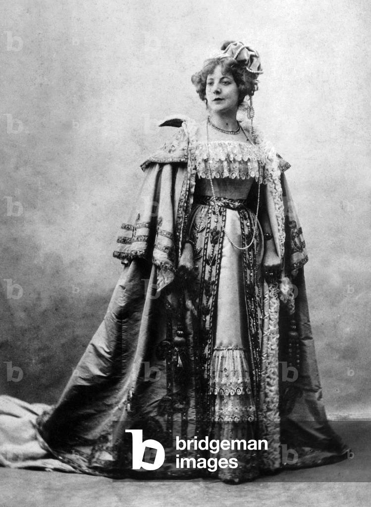 Actress Marie Legault in the late 19th century, photo by PaulBoyer