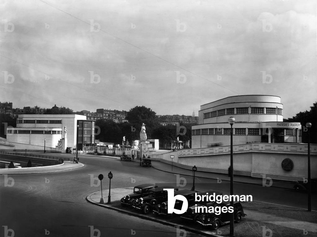 World Fair, Paris, 1937 : pavilion of plastic (architects Cuminal and Bayen)