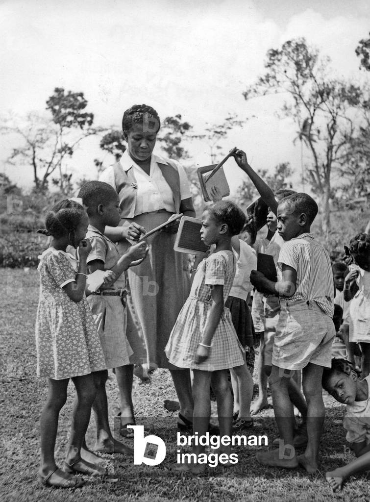 School in Jamaica, 50's : children with their teacher