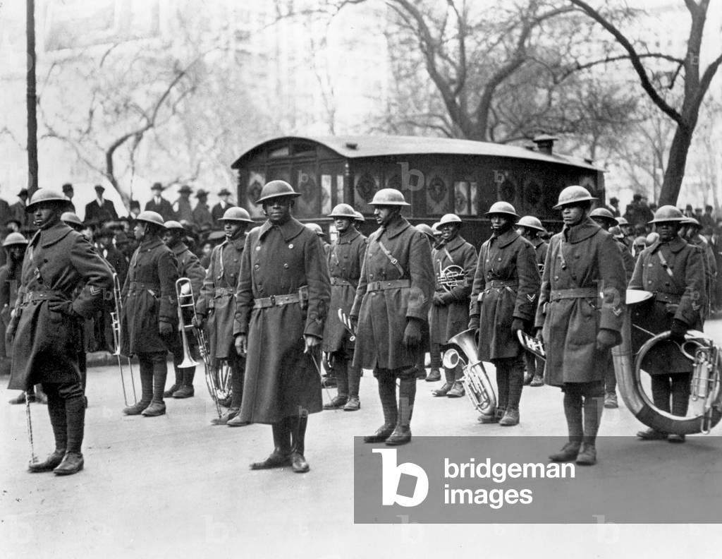 Black musicians soldiers during a parade in USA during 1st world war