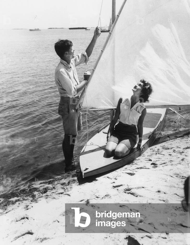 John and Jackie Kennedy on honeymoon at Hyannis Port, 1953 (photo)