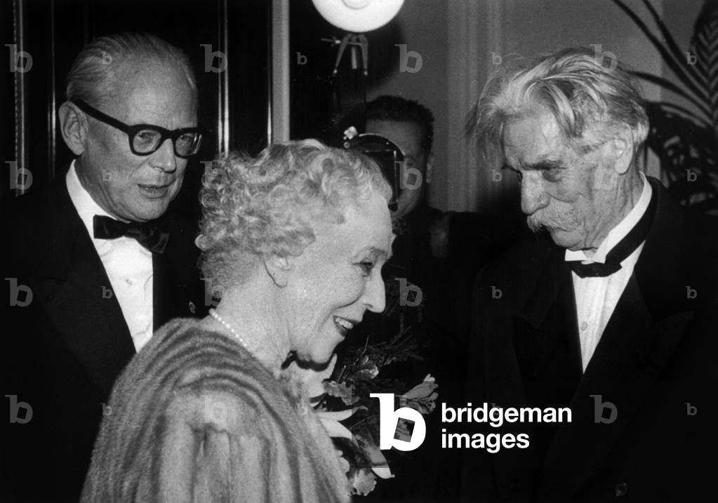 Dr Albert Schweitzer at Paul Struye's dinner, 1959 (photo)