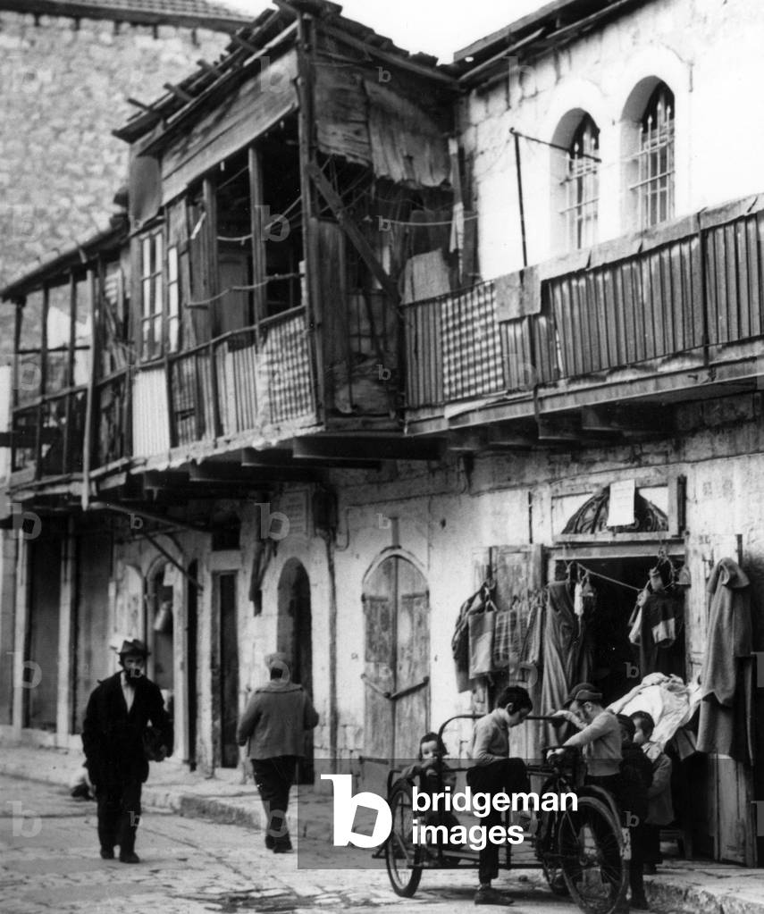 Jewish ghetto of Mea Shearim a Jerusalem, January 1962