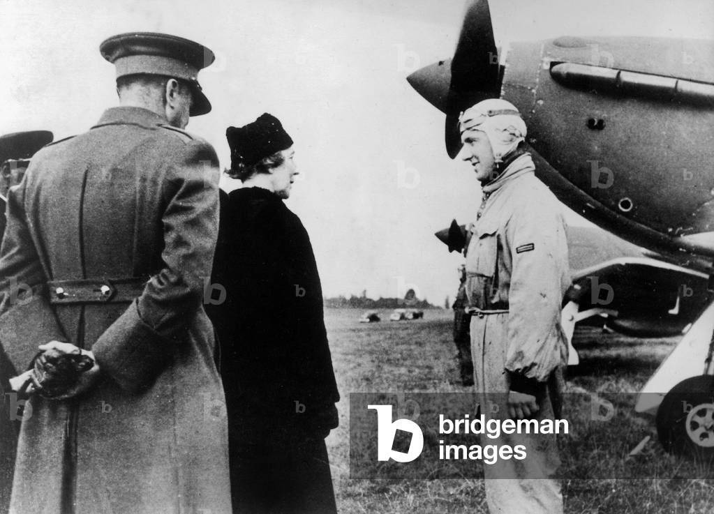 queen Elizabeth of Belgium born duchess of Bavaria visiting Belgian military airport October 30, 1939