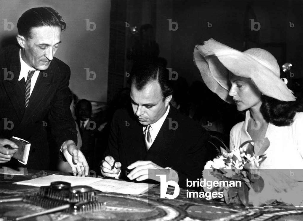 Rita Hayworth and prince Ali Aga Khan for their Wedding in May 1949