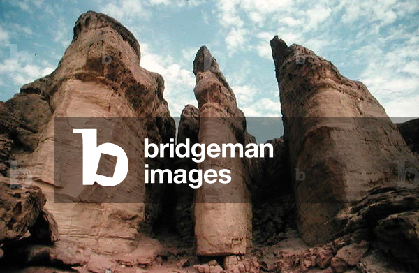 View of Solomon's Pillars (photo)