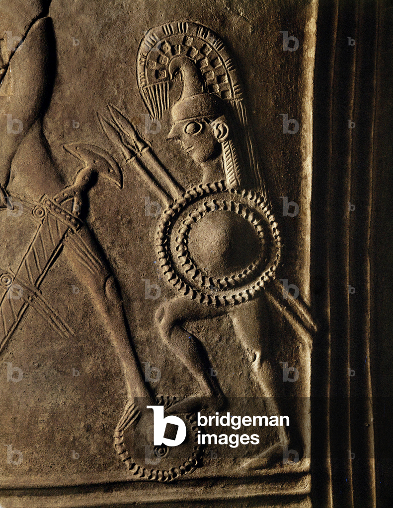 Krieger mit kleinem Rundschild