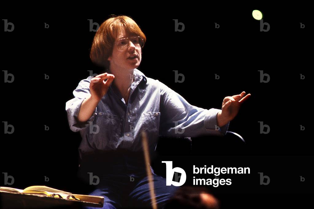 Sian Edwards (né en 1959), chef d'orchestre britannique, 1989