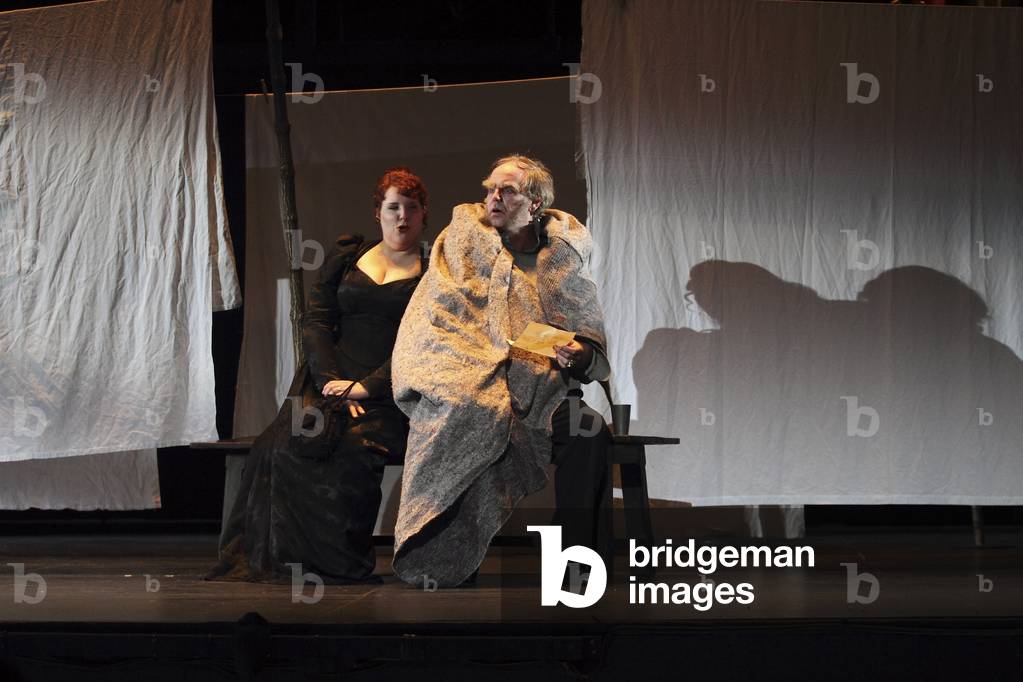 Marie-Nicole Lemieux and Anthony Michaels-Moore performing in Paris, France, 2010 (photo)