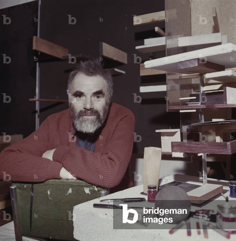 Viktor Pasmore (photo)