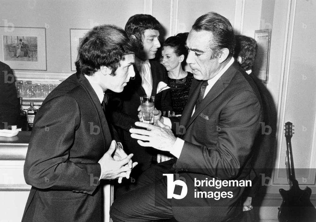 Immagine di Fotografia "Salvatore Adamo Et Anthony Quinn at The Disc Award Ceremony in Cannes" 1978, b/w