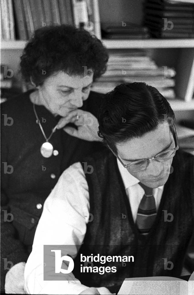 Immagine di Fotografia "Pier Paolo Pasolini con la madre Susanna Colussi" 1960 di Federico Garolla