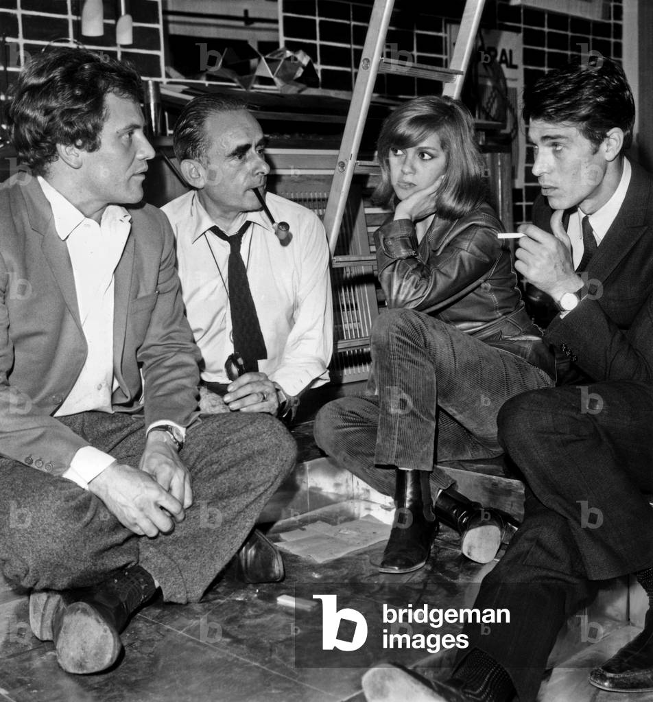 Bernard Fresson Henri Georges Clouzot Elizabeth Wiener e Laurent Terzieff sul set del film «La Prisonniere» il