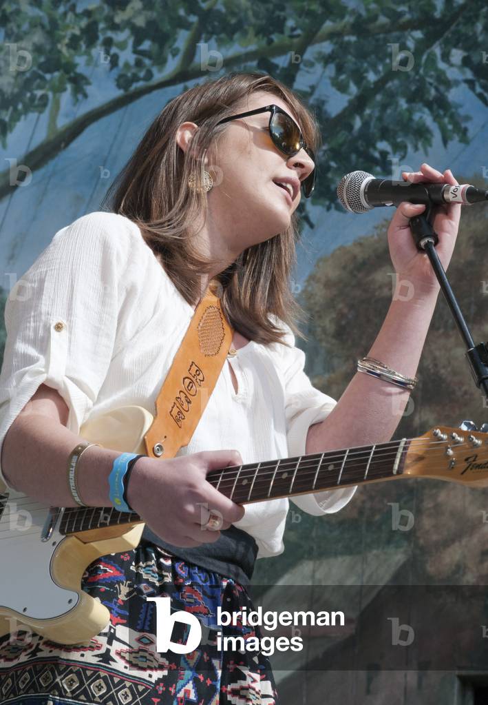 Image of Photography depicting Caitlan Rose (photo) by Paul Tomlins