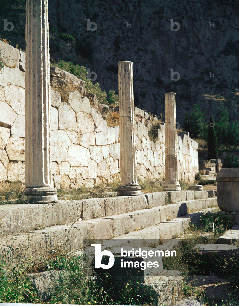 Athenische Stoa, Delphi