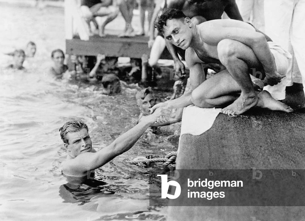Bild von Fotografie "Clarence Crabbe und Al Schwartz" 1932, b/w