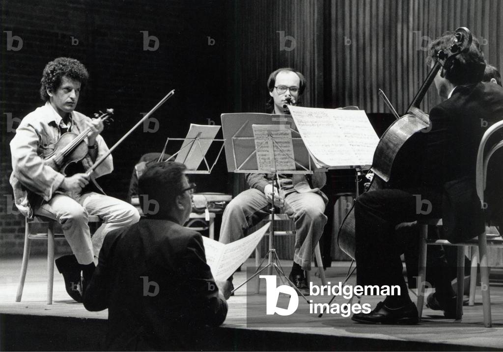 Immagine di Fotografia "ARDITTI Quartetto - con Henri Dutilleux- Snape 1985 di Nigel Luckhurst"