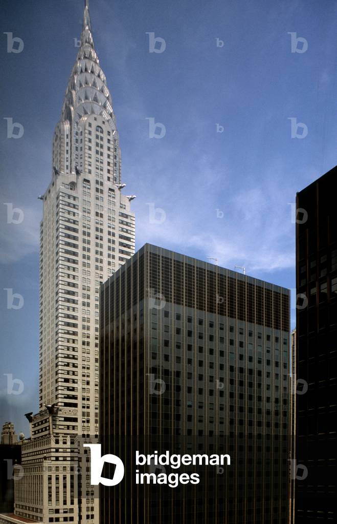 Zeitgenössische Architektur: Gesamtansicht von Osten - Chrysler Building, New York, Vereinigte Staaten von Ame