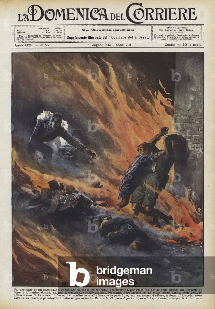 In der Arkade eines Bauernhauses in Parabiago (Mailand) leuchteten drei Kinder zum Spaß  (Farbe litho)