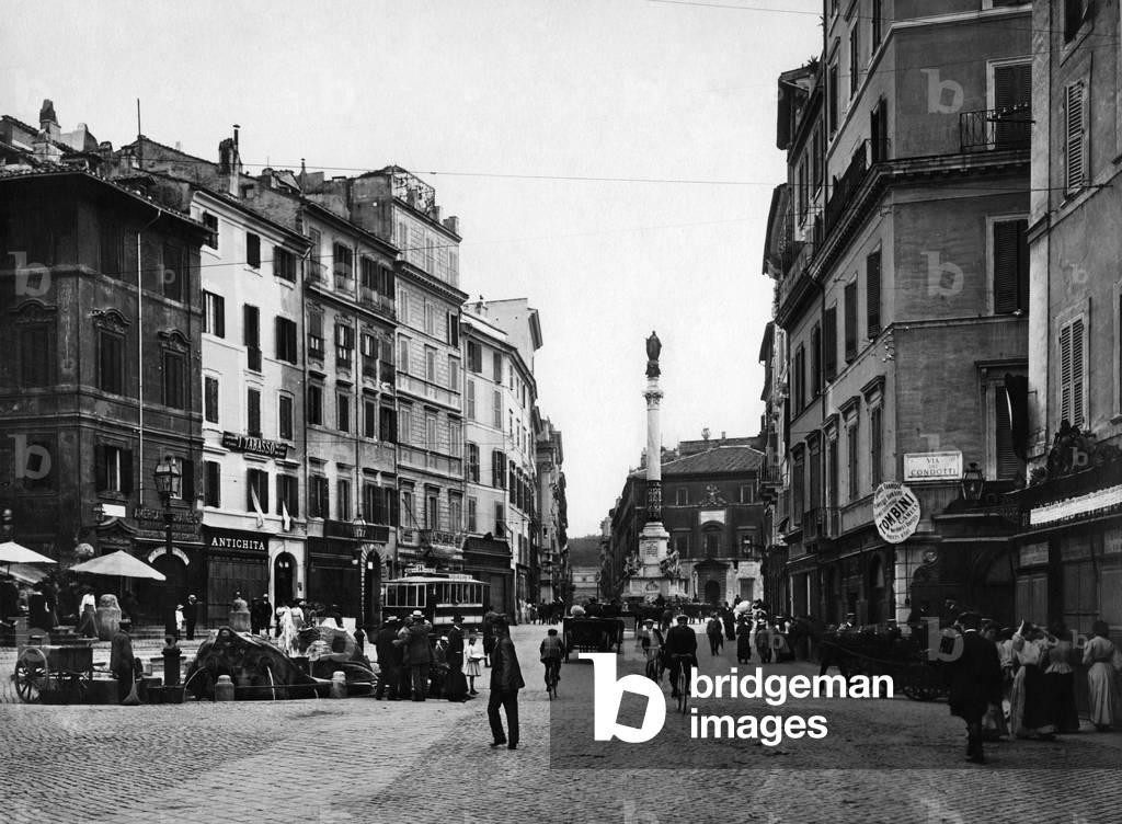 La barcaccia, piazza di Spagna, roma 1910-20 (foto b/n)