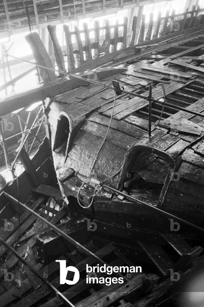 Il relitto della nave Vasa nella sala espositiva dell'epoca a Beckholmen, 1969