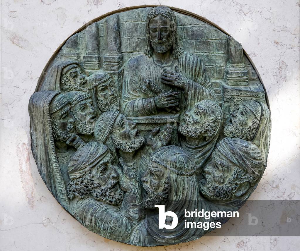 "Rilievo nel cortile dell'Annunciazione basilica cattolica romana"