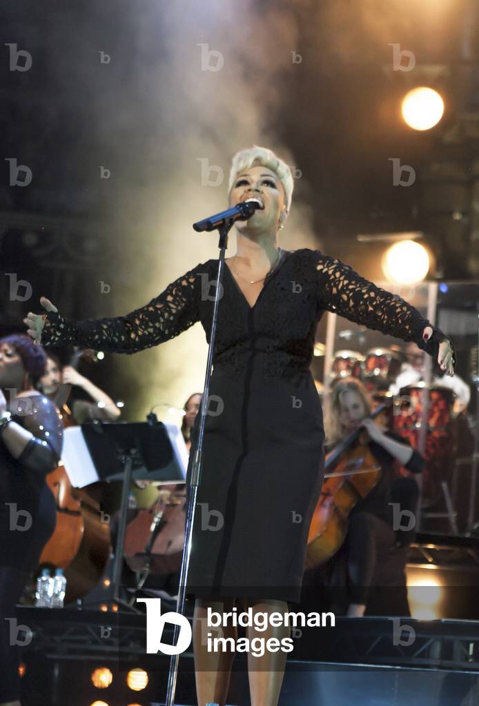Immagine di Fotografia "Emeli Sande alla Royal Albert Hall 11 novembre 2012 (foto)" di Pauline Keightley