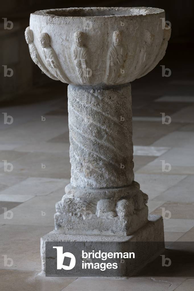 Image of Abbey (Abbaye NotreDame de SaintRémy). Baptismal font (photo)