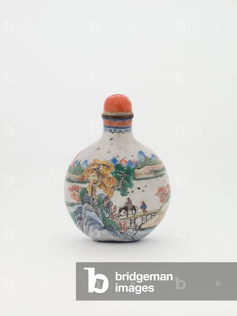 "Snuff bottle con coperchio (smalto su metallo)" di Chinese School