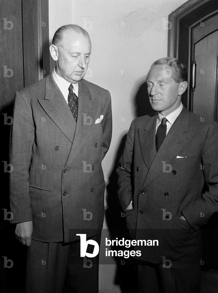 Immagine di Fotografia "Oslo 19500717. La Commissione Baleniera Internazionale si riunisce a Oslo. Qui..." 195