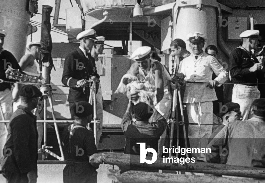 Deutsche Seeleute bringen spanische Flüchtlinge nach Frankreich, 1936