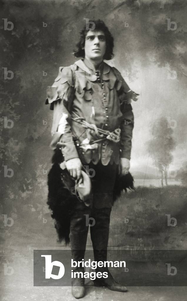 Bild von Fotografie "Hermann Jadlowker als Königssohn in Engelbert Humperdincks Oper 'Königskinder'", b/w